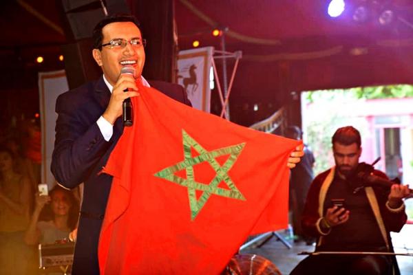 دفاعا عن التراث المغربي: الفنان "عبد العالي أنور" ينتصر في معركته ضد فنان جزائري