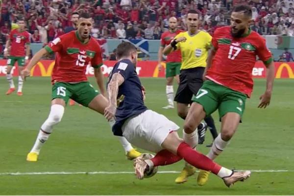 الجامعة الملكية المغربية لكرة القدم تحتج ضد الظلم التحكيمي في مباراة فرنسا