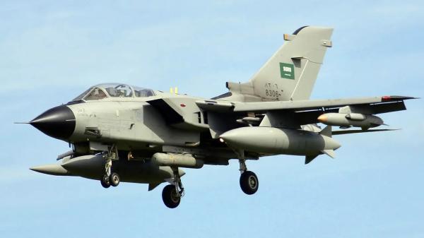 وزارة الدفاع السعودية: سقوط طائرة مقاتلة وهذا هو مصير طاقمها