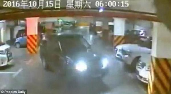 بالفيديو: لص يسرق سيارة ويعيدها في الصباح معبأة بالوقود