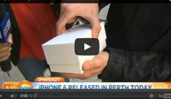 بالفيديو:  أول "آي فون 6" في أستراليا يسقط بشدة على الأرض