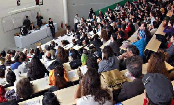 مسؤول جامعي يحدد مزايا "الباشلور" بالنسبة للطالب المغربي