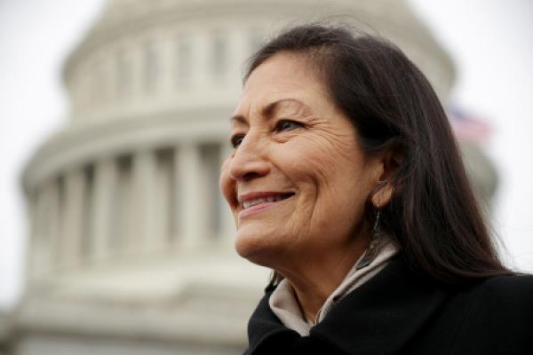 لأول مرة في التاريخ.. "بايدن" يرشح امرأة من سكان أمريكا الأصليين لمنصب سام