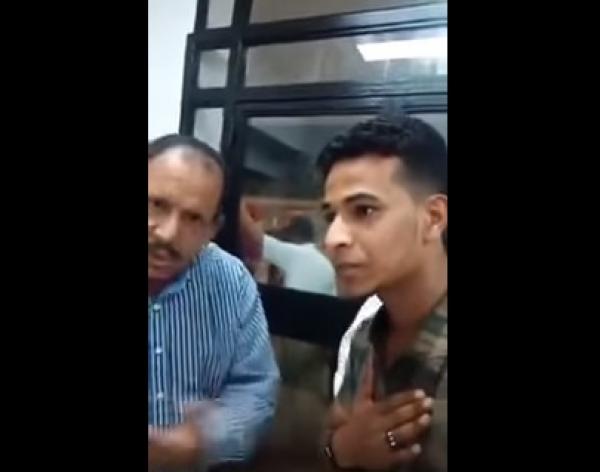 فين الظالم وفين المظلوم:شاب يتهم مدير محطة قطار باحتجازه والأخير ينفي وهذه التفاصيل(فيديو)