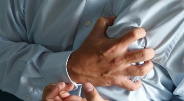 8 علامات غير عادية تحذّر من الأزمة القلبية