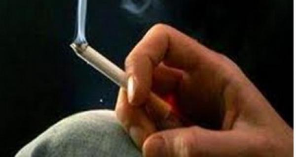 قانون يحظر التدخين في الأماكن العامة والمغلقة بالصين