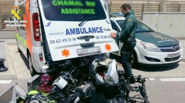 الأمن الإسباني يعثر على 4 درجات نارية مسروقة داخل سيارة إسعاف مغربية
