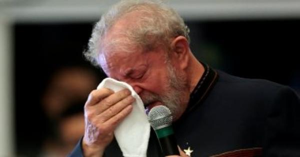 خروج الرئيس البرازيلي الأسبق دا سيلفا من السجن لحضور جنازة حفيده