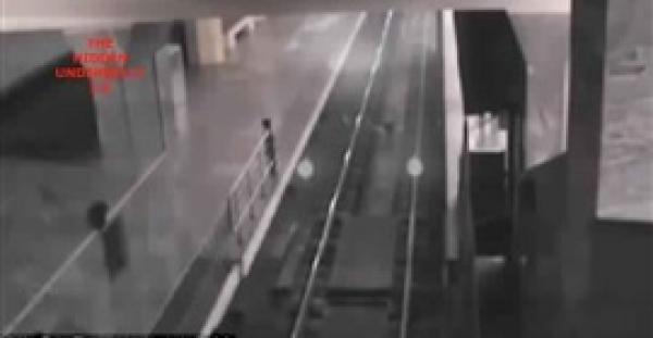 شبح قطار يظهر في محطة صينية (فيديو وصور)