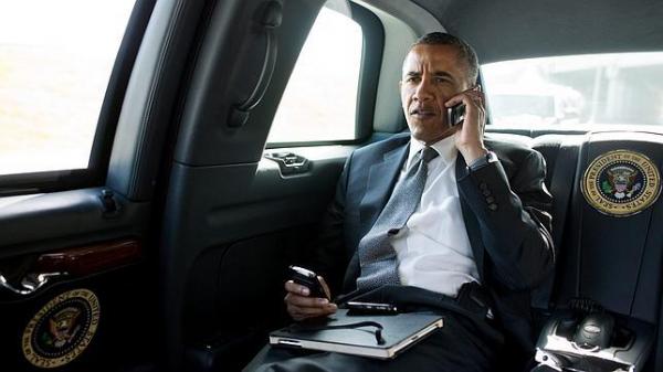 أوباما يمنع من استخدام هاتف &quot; الأيفون&quot; لأسباب أمنية 
