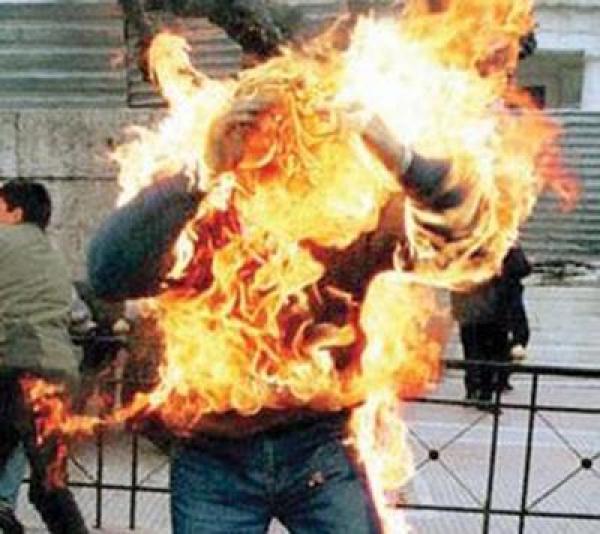 شاب مغربي يلقى حتفه حرقا بالجزائر
