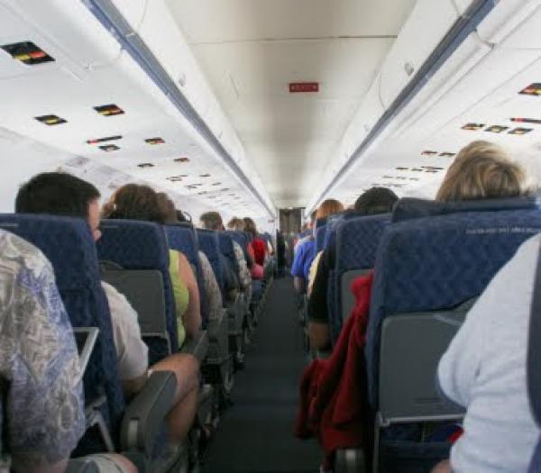 ما هو أفضل مقعد بالطائرة ؟