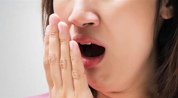 5 أسباب لرائحة الفم الكريهة غير الأمراض التنفسية