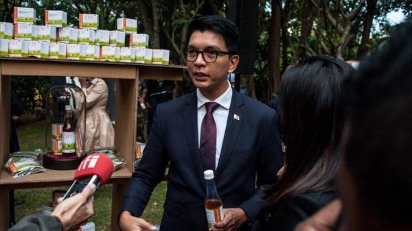 رئيس مدغشقر: منظمة "الصحة العالمية" تتجاهل مشروب يشفي من "كورونا" لأن دولة فقيرة هي من اكتشفته