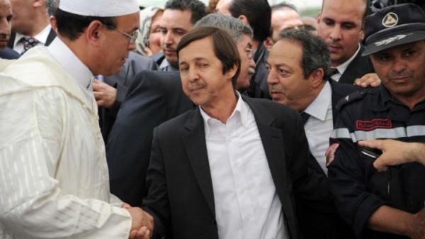 جنرال جزائري يصف شقيق الرئيس بوتفليقة بـ&quot;المختل عقليا&quot; و يمهد لتولي الحكم