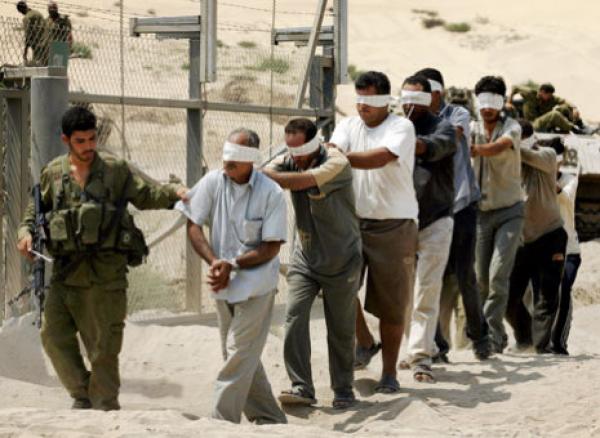 585 معتقلا فلسطينيا منذ بدء الحملة الإسرائيلية بحثا عن ثلاثة مستوطنين مختفين