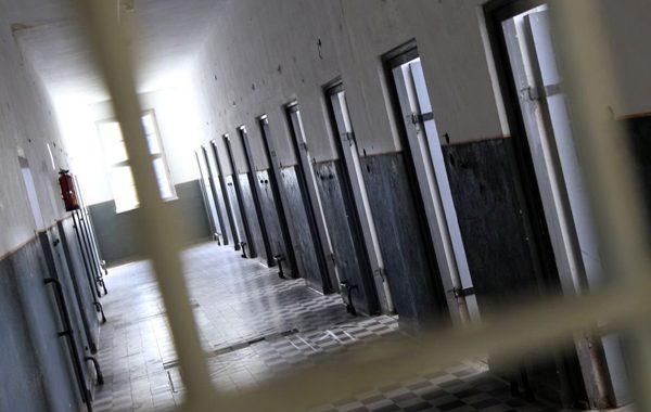 إدارة سجن طنجة تكشف عن معطيات مفاجئة بخصوص إضراب أحد معتقلي الحسيمة عن الطعام