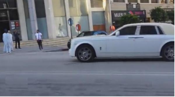 الأميرة لالة سلمى تحل بمدينة طنجة و تقود سيارتها بنفسها (فيديو)