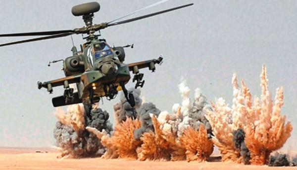 الجيش المغربي يواصل الرفع من جاهزيته العسكرية ويهيء قاعدة جوية خاصة بأحدث مروحيات "الأباتشي" الهجومية