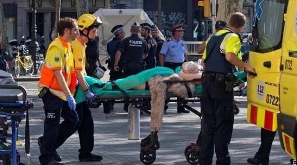 خطير...تقارير تحذر من اعتداءات للنازيين واليمين المتطرف على الجالية المغربية باوروبا وامريكا بعد حادث برشلونة