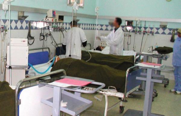 طنجة: لجنة طبية متخصصة تشرف على عملية تلقيح تلامذة مدرسة خصوصية ضد مرض المينانجيت بعد وفاة أحد التلاميذ