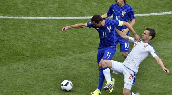 يورو 2016: التشيك تعود من بعيد و تتتعادل مع كرواتيا بهدف قاتل
