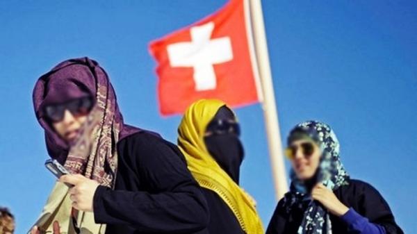 القضاء السويسري ينتصر لمسلمة طردت من عملها بسبب الحجاب