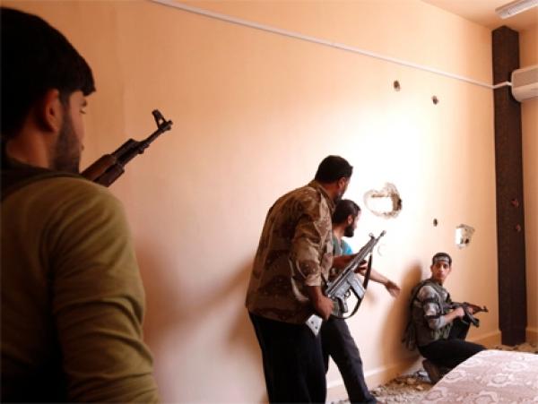 المعارضة السورية تتهم النظام بتكثيف هجماته قبل مفاوضات جنيف