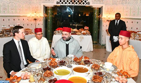 الملك محمد السادس يقيم مأدبة إفطار على شرف صهر ترامب