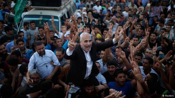 احتفالات في غزة وتكبيرات بالمساجد.. وحماس تعلن &quot;الانتصار&quot; على إسرائيل