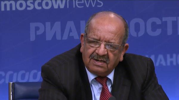 قناة "العيون"  تقصف وزير خارجية الجزائر " مساهل لوطي وقواد" (فيديو)