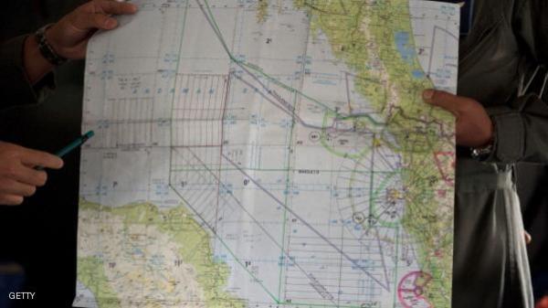 ماليزيا : الطائرة المفقودة جرى تحويل مسارها عمدا ، و الشرطة تفتش منزل قائدها