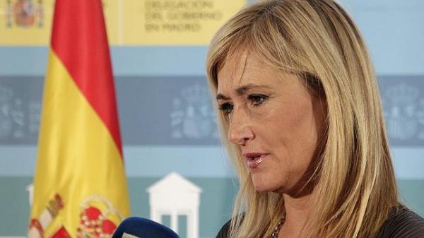 شوفو الناس...رئيسة إقليم مدريد تستقيل بعد انتشار فيديو يخصها صور سنة 2011