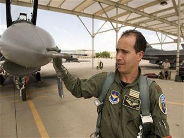 طائرات F16 على أهبة الاستعداد لمواجهة الخطر القادم من ليبيا و العراق