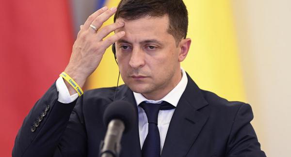 الرئيس الأوكراني يتصل شخصيا بخاطف رهائن ويستجيب لطلبه غير المتوقع (صور+فيديو)
