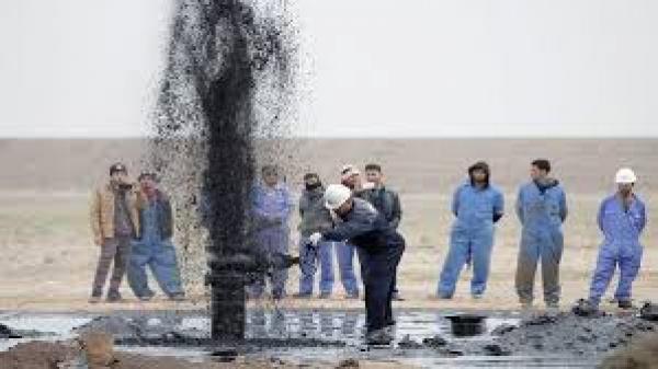 العراق يجني في شهر 5.289 مليار دولار من صادرات النفط