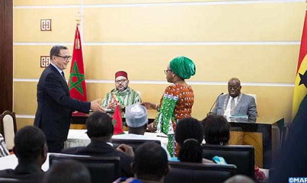 الملك و الرئيس الغاني يترأسان مراسم التوقيع على 25 اتفاقية للتعاون الثنائي .. هذه تفاصيلها