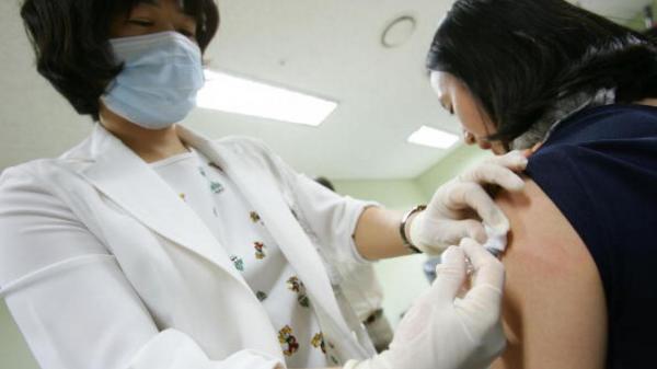 رئيس وزراء كوريا الجنوبية يدعو إلى إجراء تحقيق في وفيات مرتبطة بلقاح الإنفلونزا الموسمية