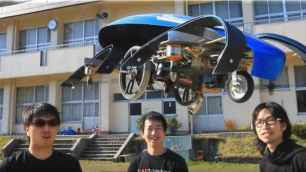 (فيديو)اليابان تختبر أصغر سيارة طائرة في العالم!