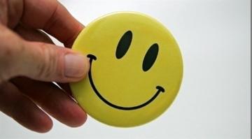 باحثون يحددون أبرز الأمور التي تشعرنا بالسعادة
