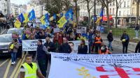 "قبايليون" يُنظّمون مسيرةً ضخمةً في باريس ضد بلطجية النظام الجزائري