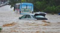سبعة قتلى وفقدان آخرين في فيضانات بالجزائر