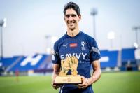 ياسين بونو يفوز بجائزة أفضل حارس في الدوري السعودي