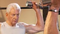 هل يمكن بناء العضلات الستينيات أو السبعينيات من العمر؟