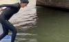 وزيرة الرياضة الفرنسية تسبح في نهر السين لتأكيد جاهزيته للأولمبياد