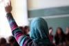 القضاء ينتصر لتلميذة مغربية منعتها مدرسة فرنسية بمراكش من الدخول بسبب الحجاب