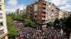 آلاف الإسبان يتظاهرون في مدريد لحضّ سانشيز على عدم الاستقالة