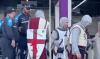 تحذيرات لمشجعي انجلترا من ارتداء أزياء "الحملات الصليبية" في مونديال قطر (فيديو)