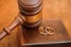 القضاء ينظر في دعوى طلاق غريبة تقدمت بها سيدة ضد زوجها "الطبيب"
