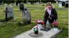 تكتشف بأنها تزور قبرا غير قبر والدها لمدة تزيد عن أربعين عاماً